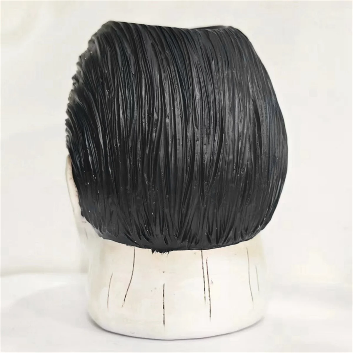 N38R_Candeliere teste umane con lacrime e candele rosse