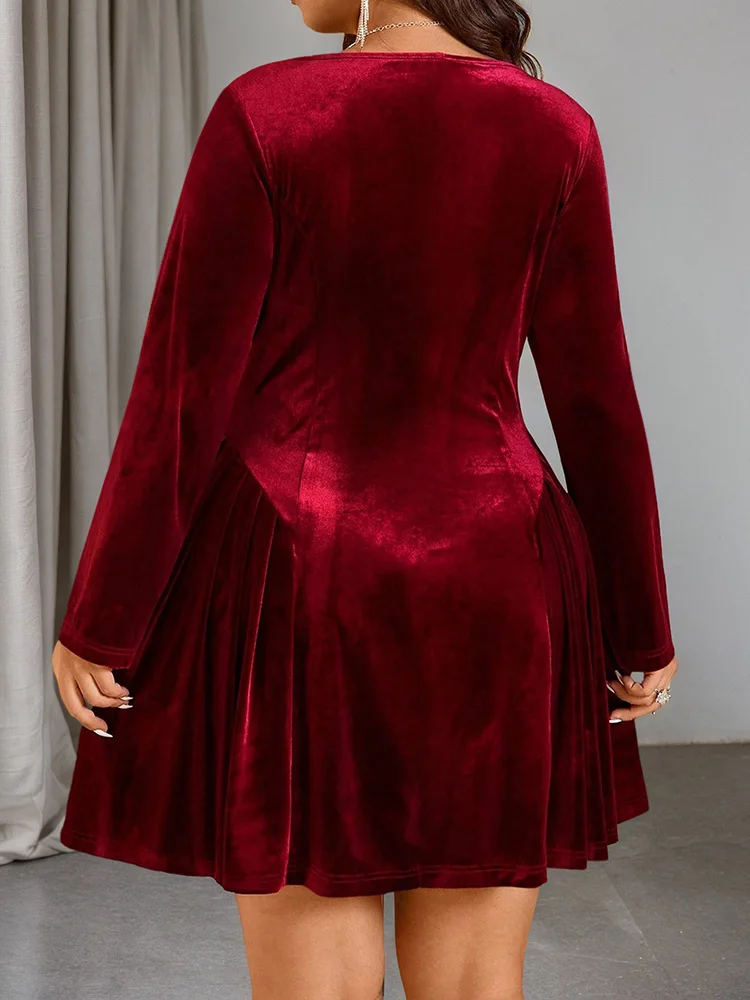 GIBSIE Plus Size Solid Color Elegant Velvet Dress Women Autumn and Winter Round Neck Long Sleeved Party Short A-line Dresses