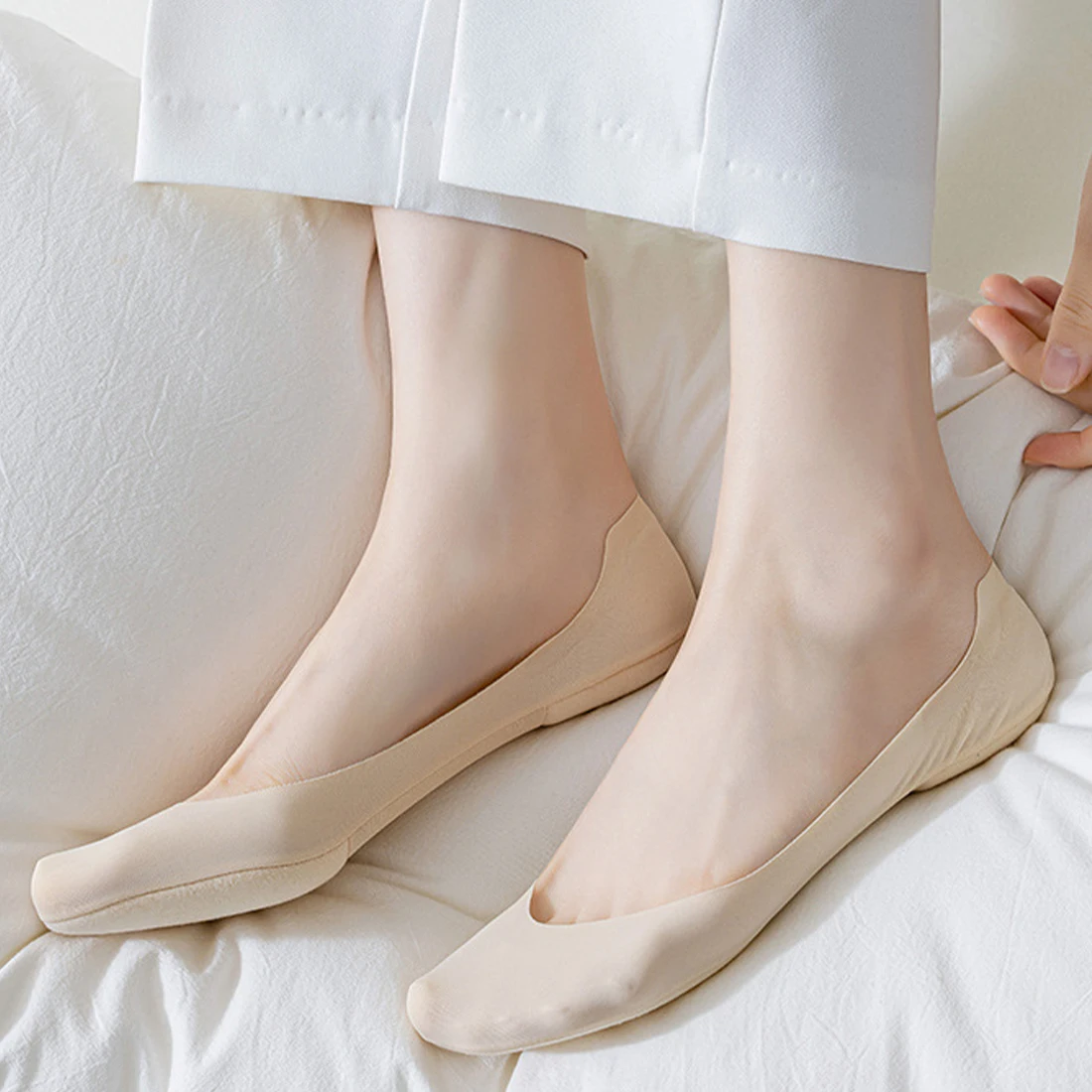 Женские стельки, 3D эластичные дышащие поглощающие пот стельки для бега, стельки для невидимой женской обуви, нескользящие носки