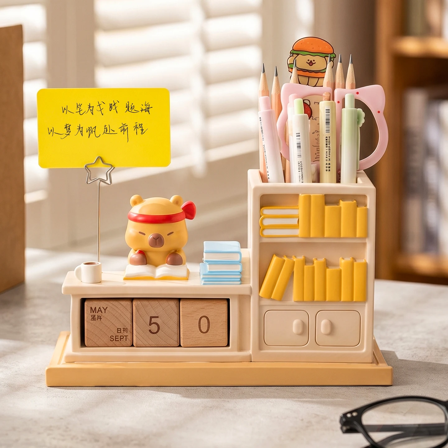 carino-portapenne-a-forma-di-capibara-organizzatore-da-scrivania-calendario-perpetuo-clip-per-foto-contenitore-da-scrivania-decorazione-per-ufficio-e-studio