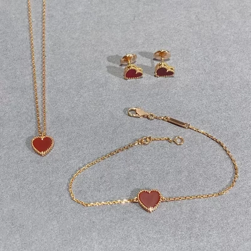 

2024 Luxury S925 Silver Red Agate Heart Necklace Electroplated 18K Gold Bracelet Earrings Women's Jewelry Set Gift