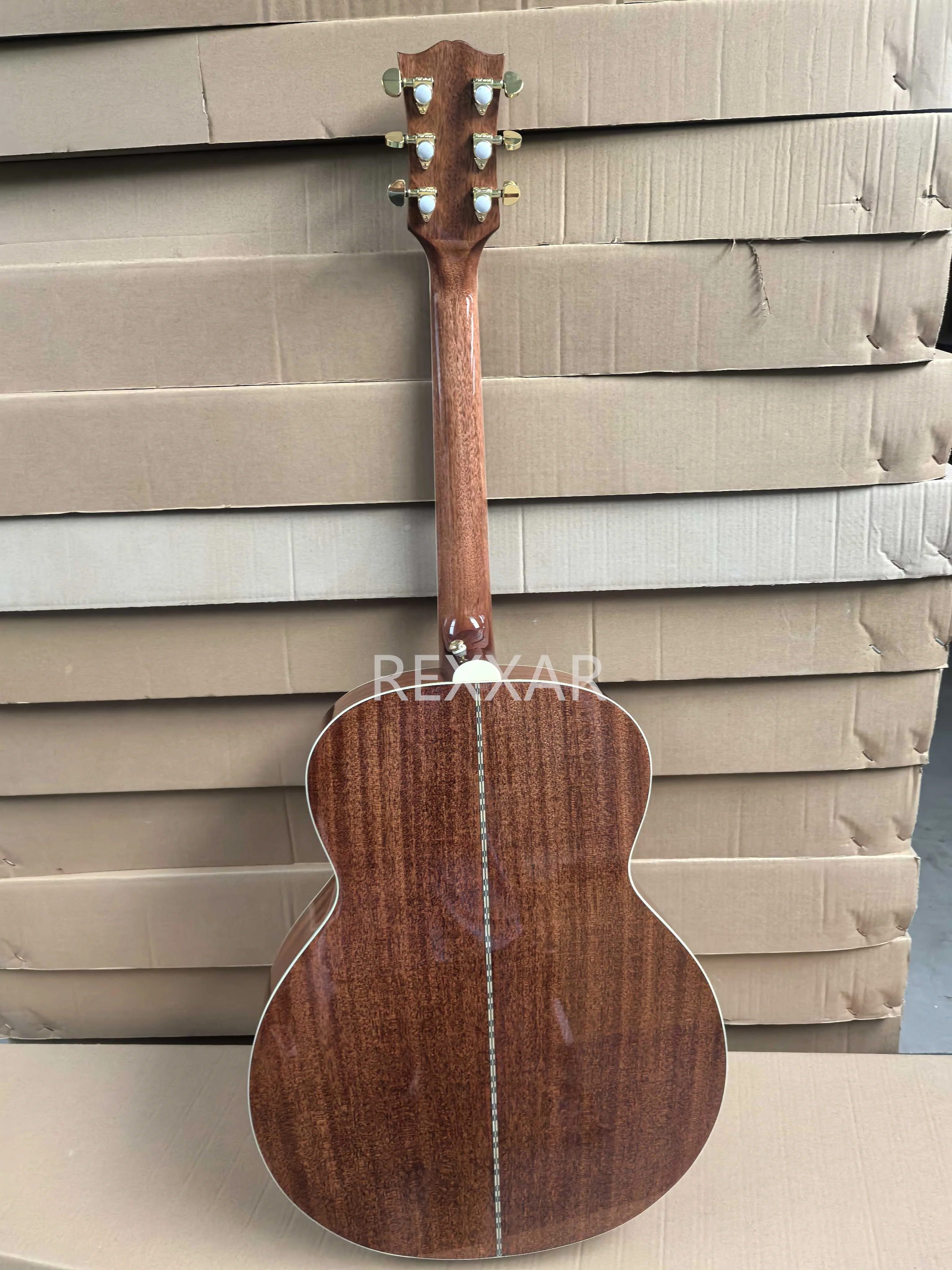 جيتار صوتي J200، لون الخشب الطبيعي، سطح من الخشب الصلب بزهر الخوخ، جانب وخلفي من خشب زهر الخوخ، إكسسوارات ذهبية، EQ i #5