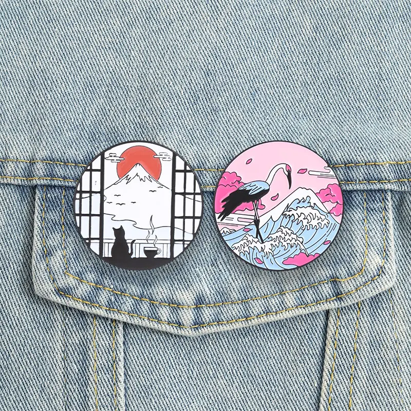 Ukiyo-E Enamel Pins Mount Fuji Cat Coffee Brooches Red-Crowned Crane Lapel Badge Japanese Culture Jewelry Gift for Friends