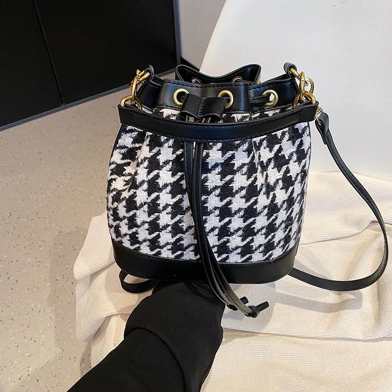 2022 Winter Woolen Houndstooth Shoulder Bag Fashion Bucket Bag Ladies Crossbody Bag For Women Designer Handbag Small Tote Bag