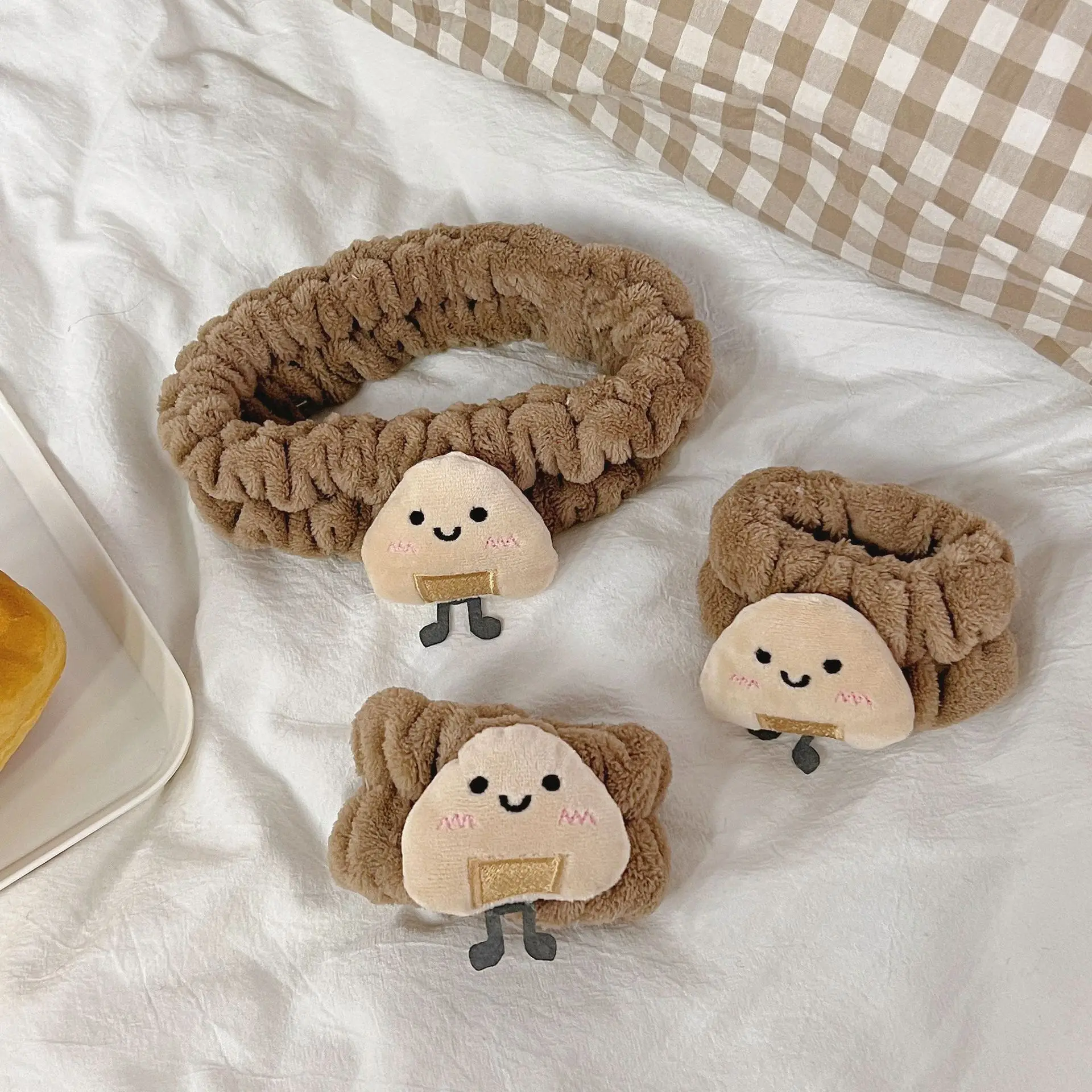 

Милый повязочный браслет для умывания с влагозащитными рукавами для тепла и защиты запястья, впитывающий воду