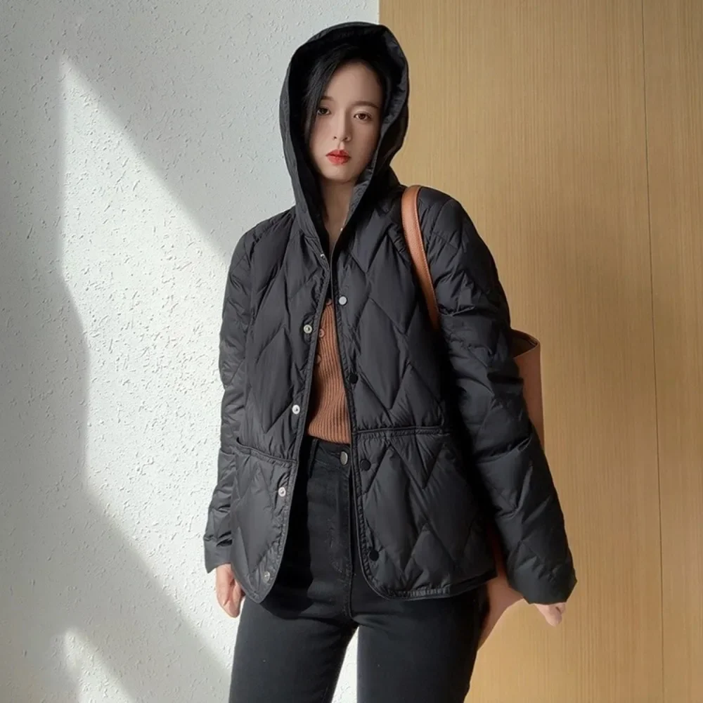 

CXFS 2022, осеннее белое утиное зимнее пуховое пальто, женский тренд, высококачественная короткая сверхлегкая теплая пушистая куртка-пуховик с капюшоном, повседневная парка