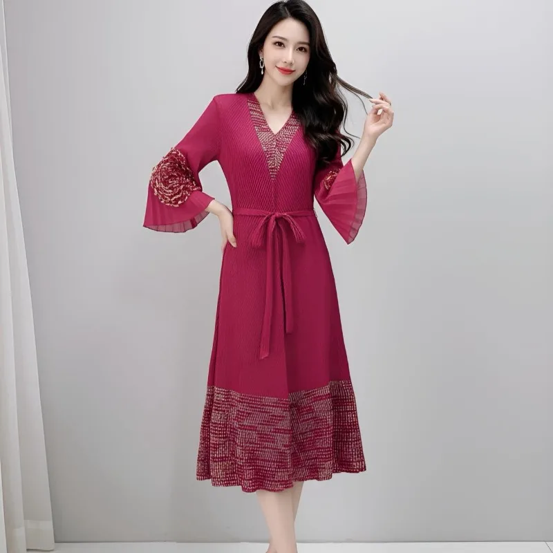 مياكي الطيات 2025 خريف جديد الخامس الرقبة مطرز فساتين مقياس السمك الطيات أنيقة التعادل الخصر مطاطا فستان طويل أضعاف المناسبات الرسمية