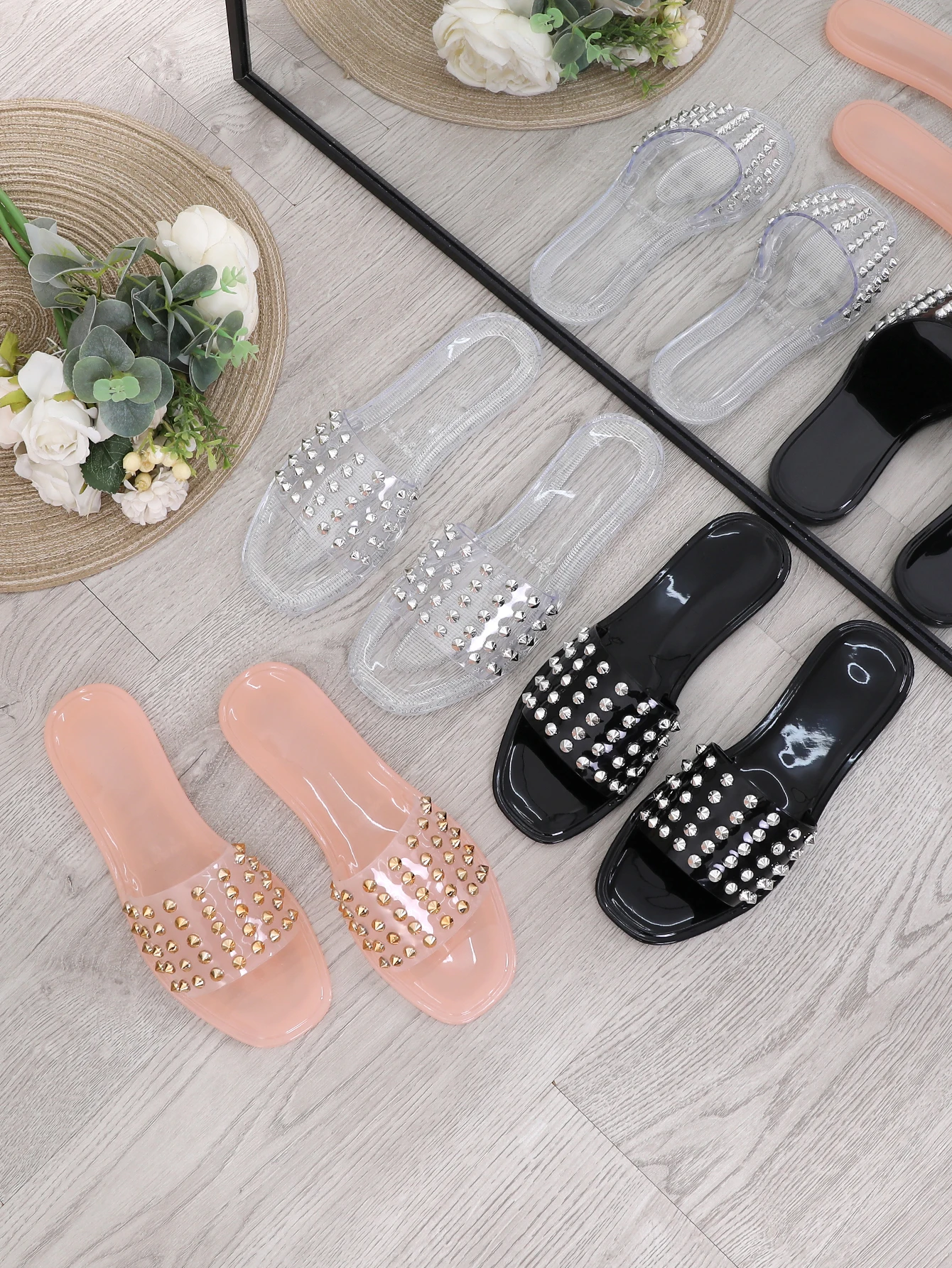 chinelos-de-cristal-com-bico-quadrado-e-estilo-versatil-para-o-verao-feminino-confortaveis-e-casuais-para-uso-em-casa-e-ao-ar-livre