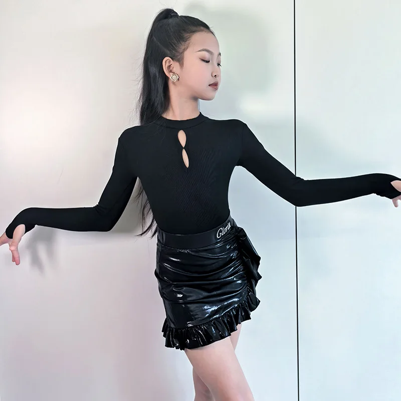 ชุดเต้นลาตินฤดูหนาวปี 2025 สำหรับเด็กผู้หญิง ชุดแสดงเต้นรำสีดำ แขนยาว ชุดฝึกซ้อมเต้นชาช่า รุ่น VDL4821