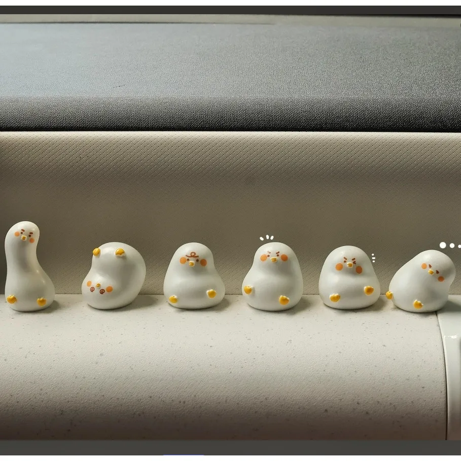 Creative and quirky little white duck resin handicraft figurine desktop ornament