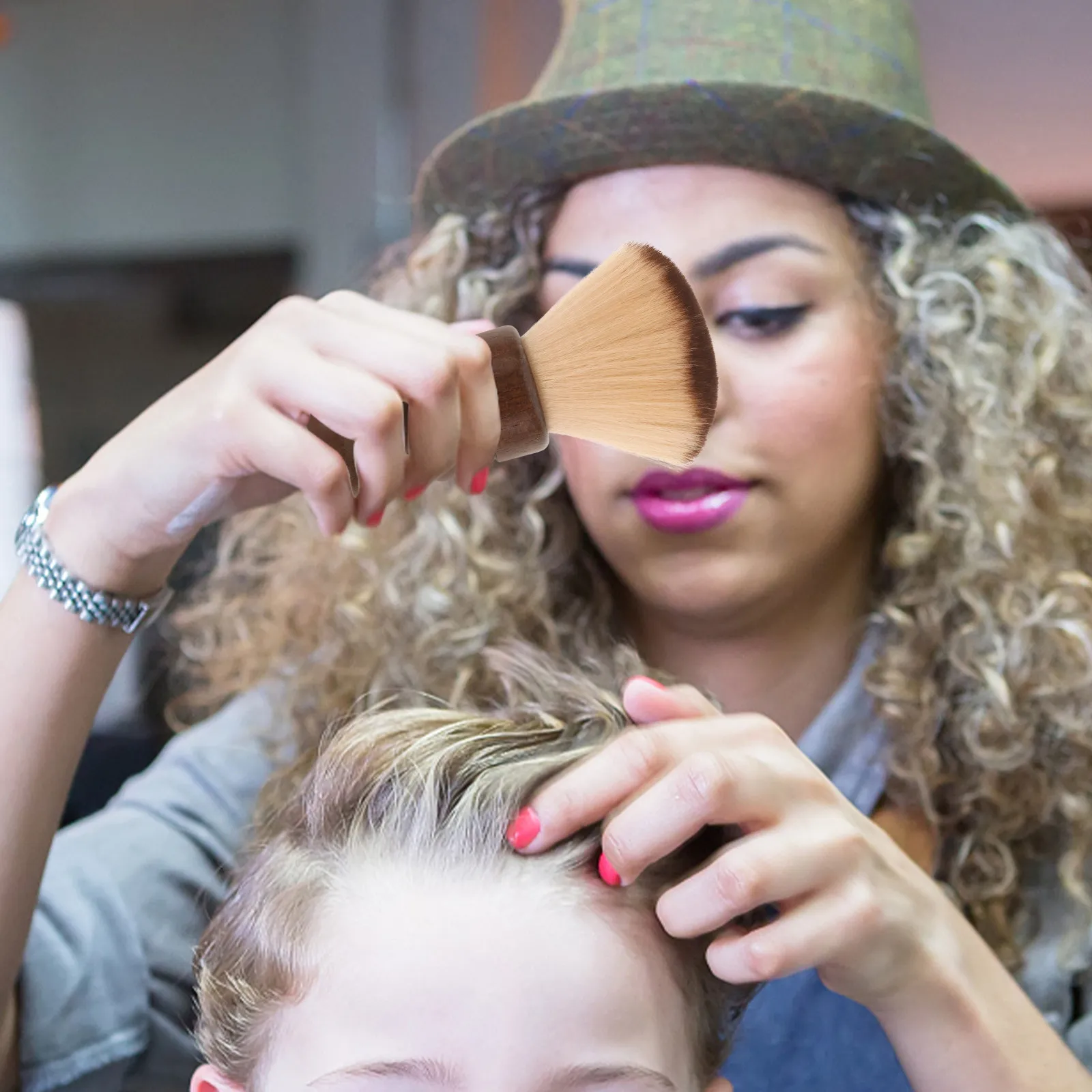 

Professional Barber Cleaning Brush Neck Duster for Hair Salons Barbershops Home Use Hair Clippings Remover Ergonomic Grip Design