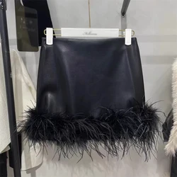 女性のセクシーなボディコンショートスカート毛皮ミニスカート黒ハイウエストスリムフィットスキニーマットフェイクレザースカート女性ストリート
