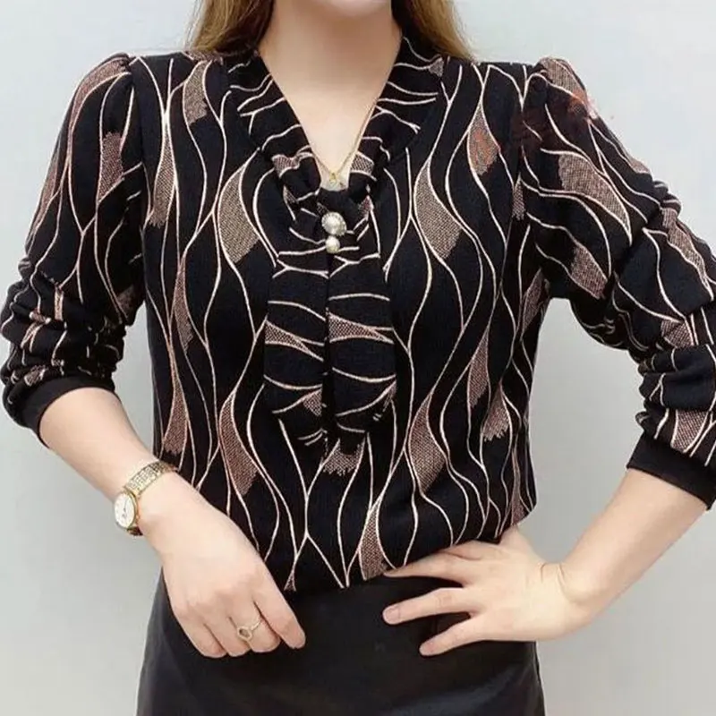 

Элегантная Модная приталенная Женская одежда в стиле Харадзюку, свободная повседневная универсальная нижняя рубашка с V-образным вырезом и вставками, блуза с коротким рукавом