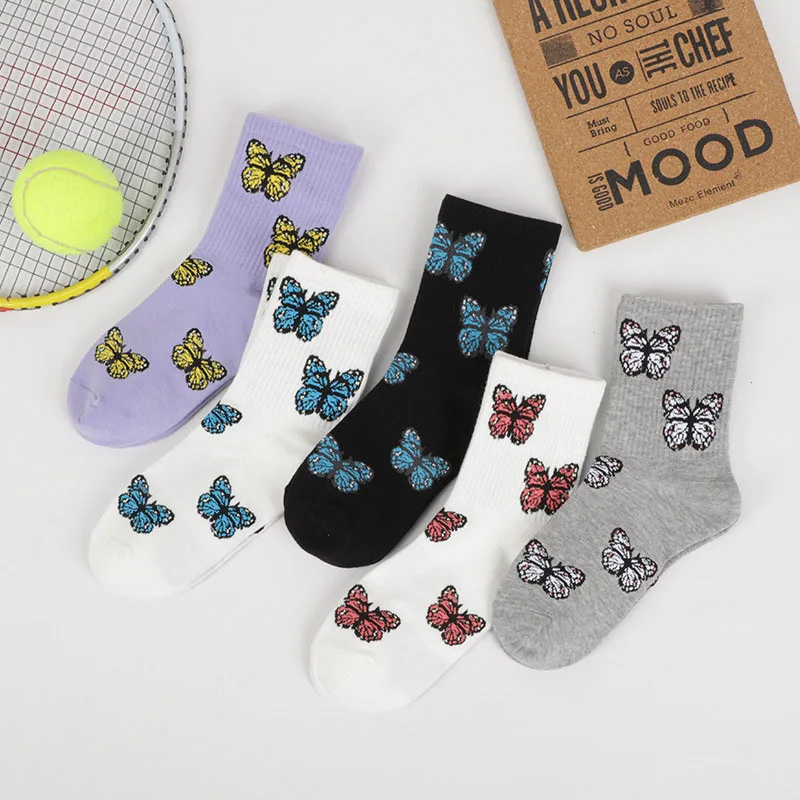 

5 Pairs Cartoon Butterfly Medium Tube Socks Women Spring And Autumn Cotton College Style Skateboard Socks High Quality Wholesale