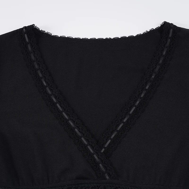 SUCHCUTE Schwarzes Spitzen-Patchwork-T-Shirt mit V-Ausschnitt und kurzen Ärmeln für Damen, passend zu einfarbigen Basic-Tops, Sommer-Outfits, Y2k-T-Shirt, lässig – Detail 7