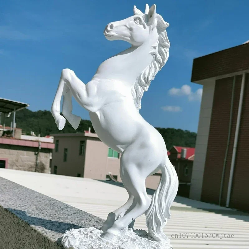 Creative Resin Horse Sculpture Ornament, Gold Arriving at Success, Home Living Room Study Bookcase Office Decoration Crafts, 1Pc