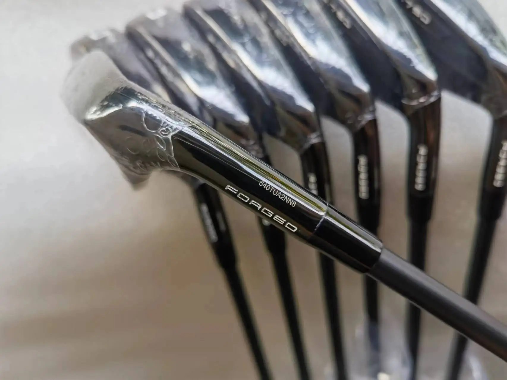 Brand New 790 black iron Golf Clubs p79.0 Irons black Set 4-9P 7PCS R/S Flex Graphite/Steel Shaft with Head Cover