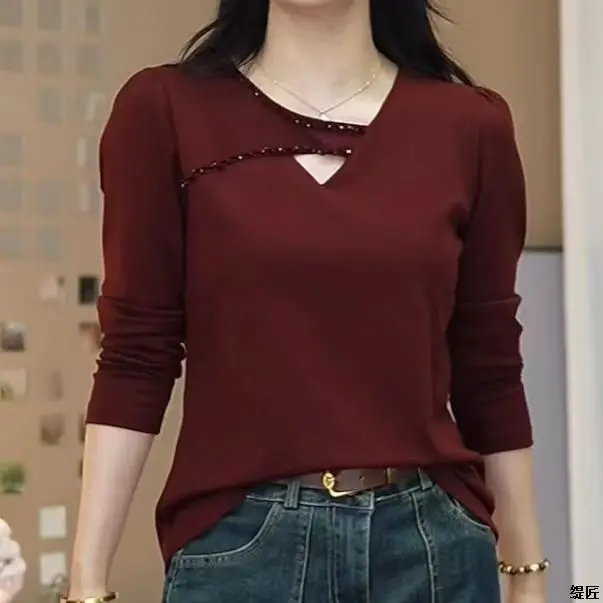 Round Neck Solid Color Irregular Hollow Bead Fashion Age-Reducing Slim Long Sleeve Blouse