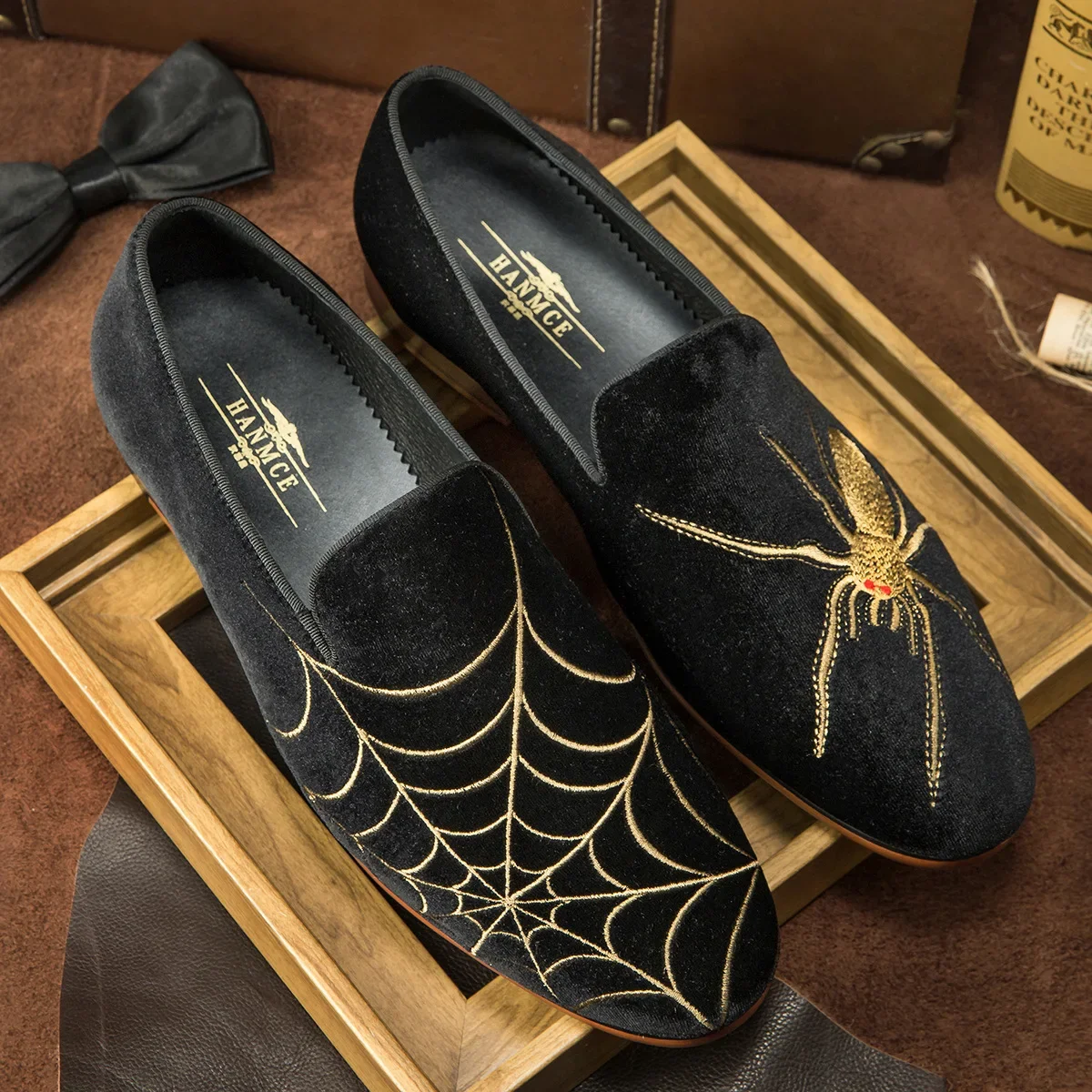 Men Loafers Handmade Genuine Suede Leather Low Heel Spider Web Embroidery Slip On Casual Party Shoes Comfort Moccasins Shoes