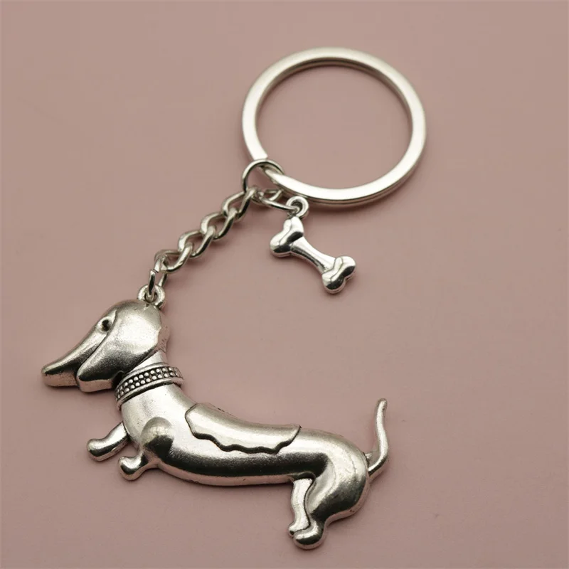 New Keychain 32x56mm Dog Dachshund Pendants DIY Men Car Key Chain Ring Holder Keyring Souvenir Jewelry Gift