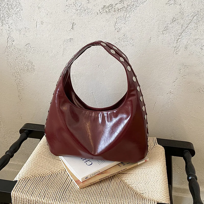 Retro Rivets Hobo Bag for Women Fashion Designer Shoulder Bags Large Capacity Commuter Shopper Armpit Bag Lady Stylish Hobos