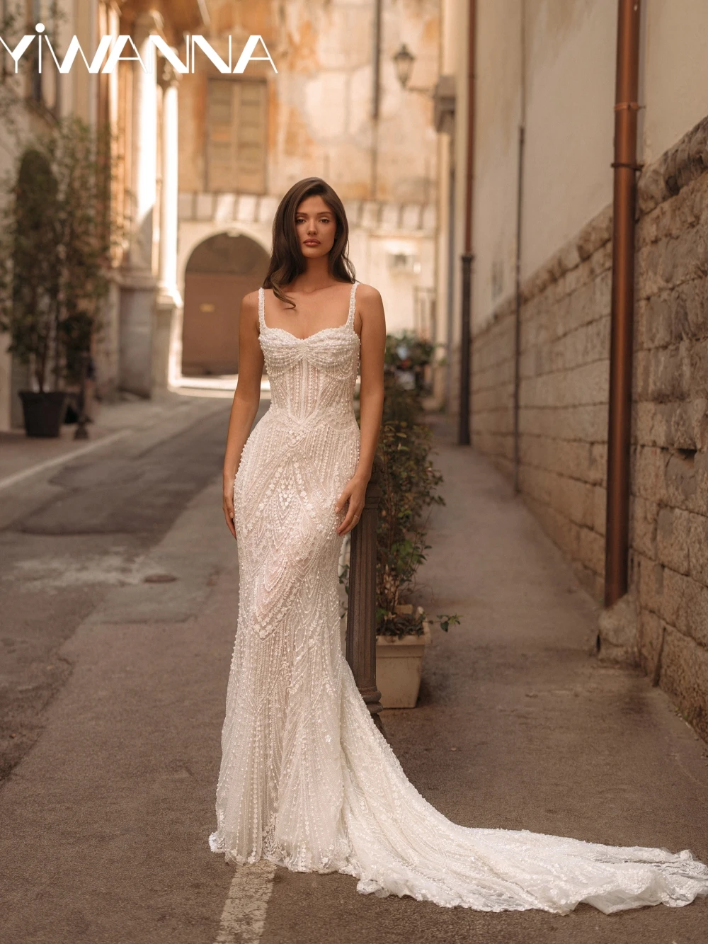 

Embroidery Beaded Pearls Lace Wedding Dress Graceful Thin Straps Sweetheart Neck Bridal Gown Customized Dresses For Bride