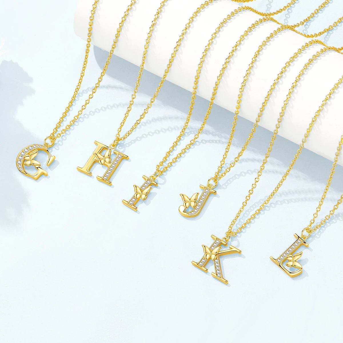 Naszyjnik ze srebra próby S925 – Initial Letter Necklace 18K Gold recenzja i cena