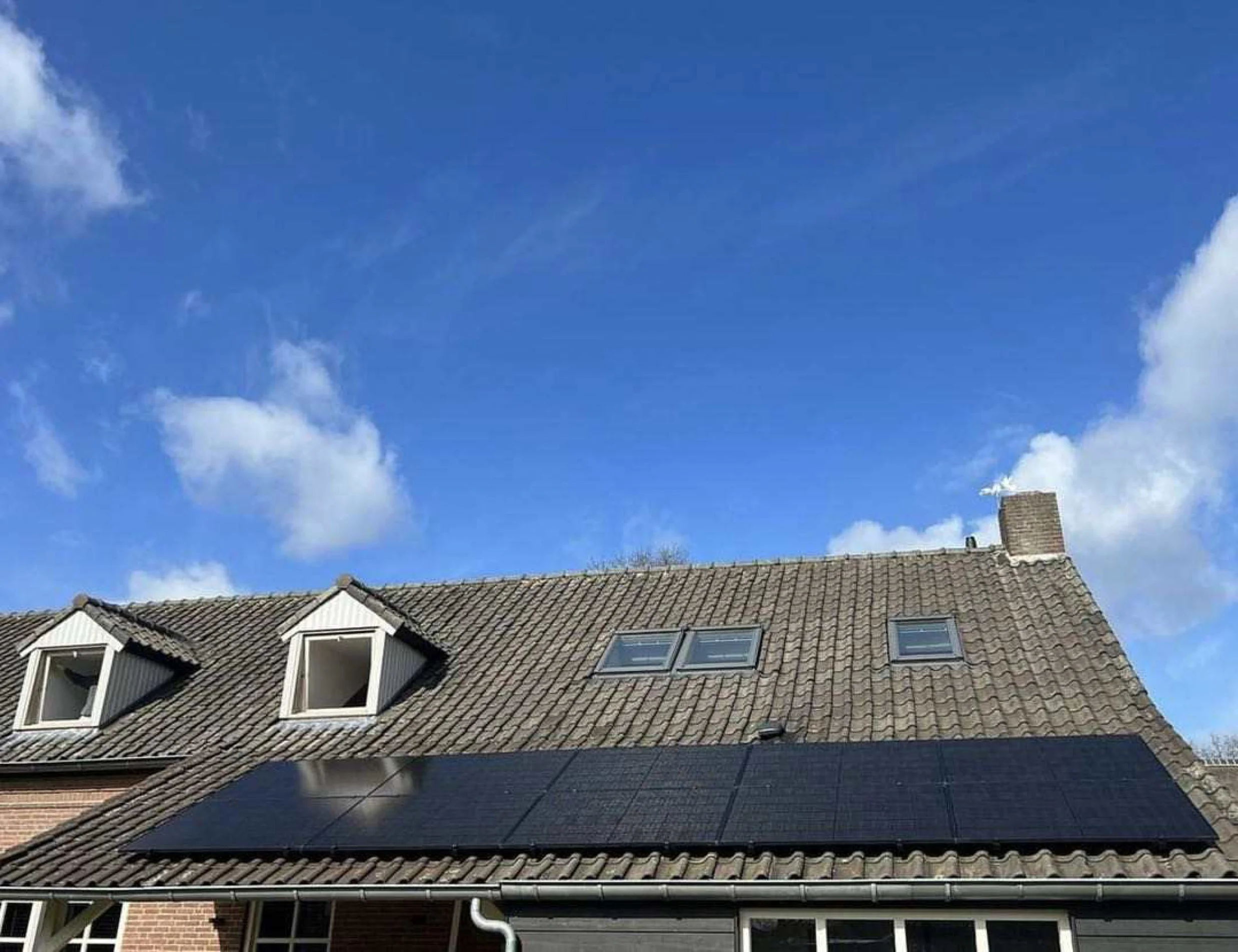 Hybrid Solar Energy System for Home Use 3.5KVA-11KW Solar Panel With Lithium  Battery  Controller 6.2KVA Capacity