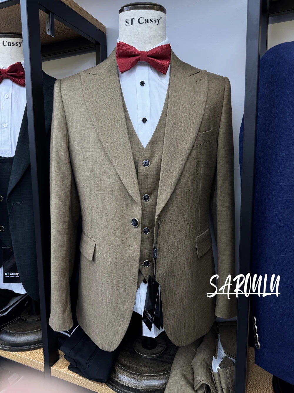 

Mature Men's 3-pieces Date Suit Set Customized Hot Sale Single Breasted Classy Stylish Jacket Vest Pants Patterned Groom Wear