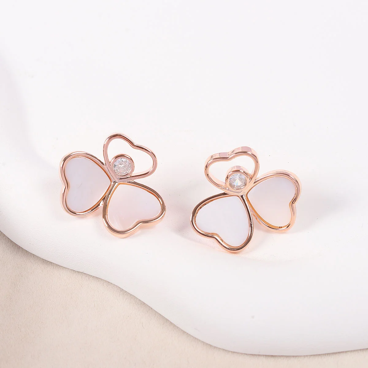 

925 Silver Needle Rose Gold Heart Shape Mother of Pearl CZ Stud Earrings, Elegant Luxury Jewelry for Women