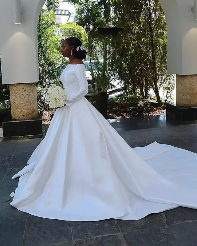 Customized White Church Long Sleeve Wedding Dresses Vintage Beteau Neckline Satin Sweep Train Formal Bridal Gowns African Modest