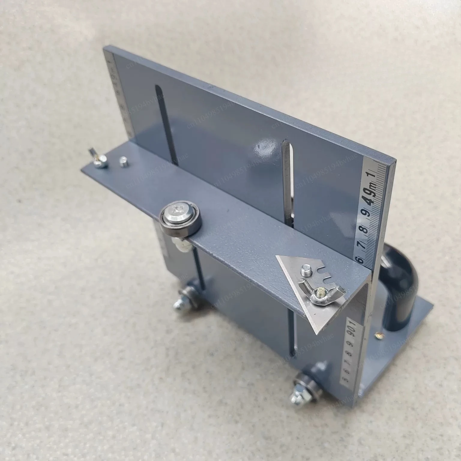 PVC plastic floor construction, new wall trimming artifact, trimmer cutting