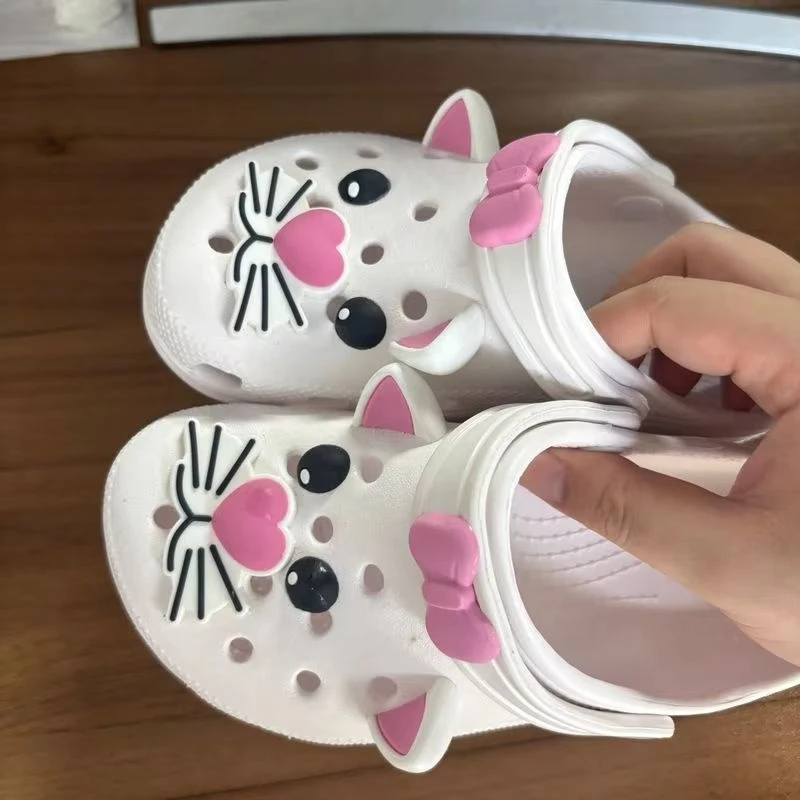

Hot Disney Mary Cat Cartoon Slippers Hole Sandals Kawaii Eva Cartoon Home Beach Comfortable Breathable Slippers.