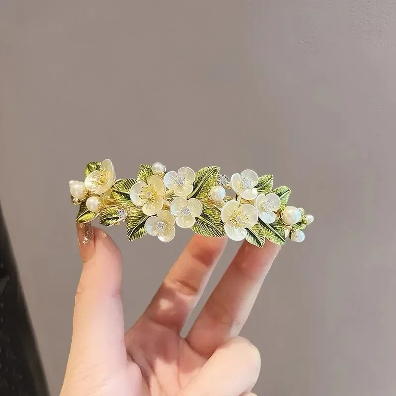 Elegante Haarspange mit Perlen und Strass-Blumen, Federclip für Damen, Halb-Haarschmuck für den Hinterkopf