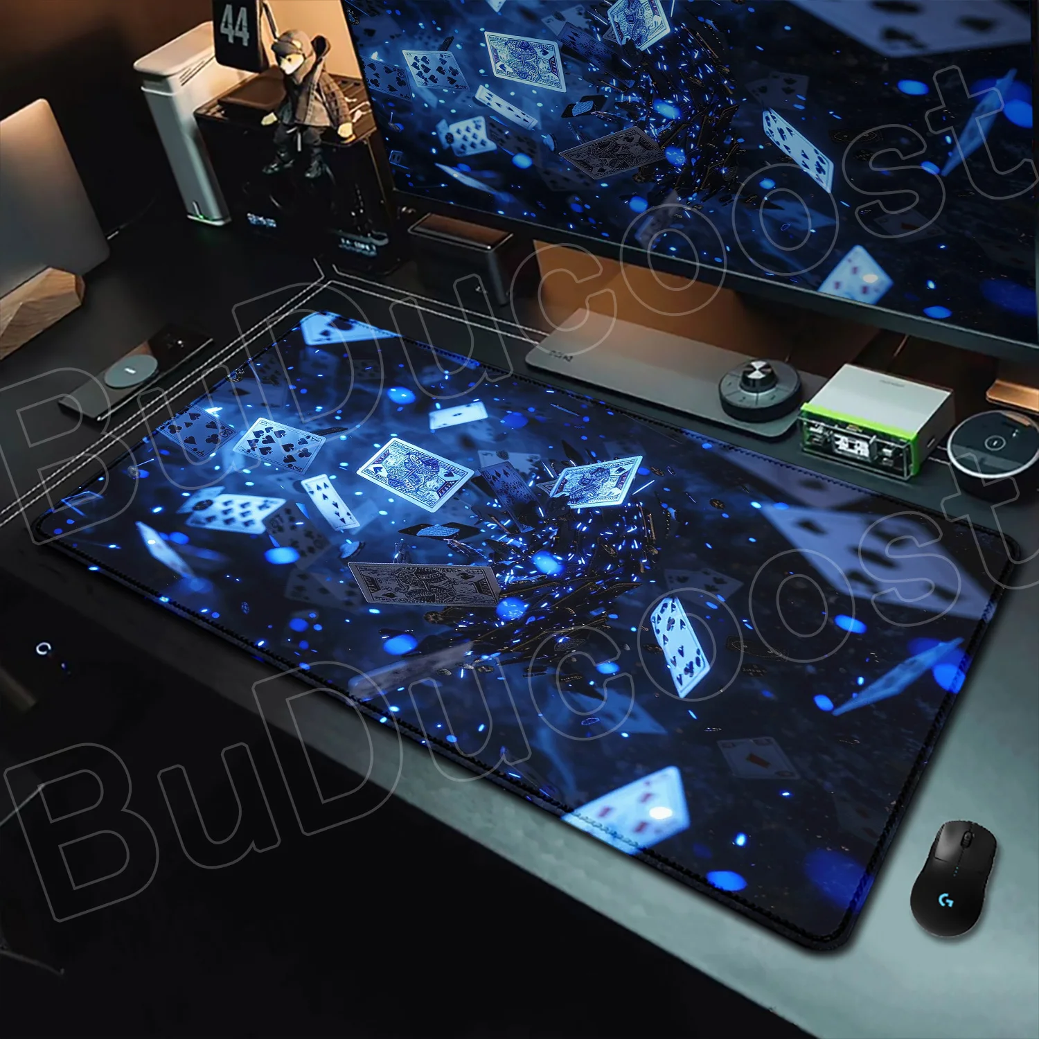 

XXL Butterflies and Poker Gaming Mousepad Anti-Slip Desk Mat for Office and Home Keyboard Pad for Improved Precision and Comfort