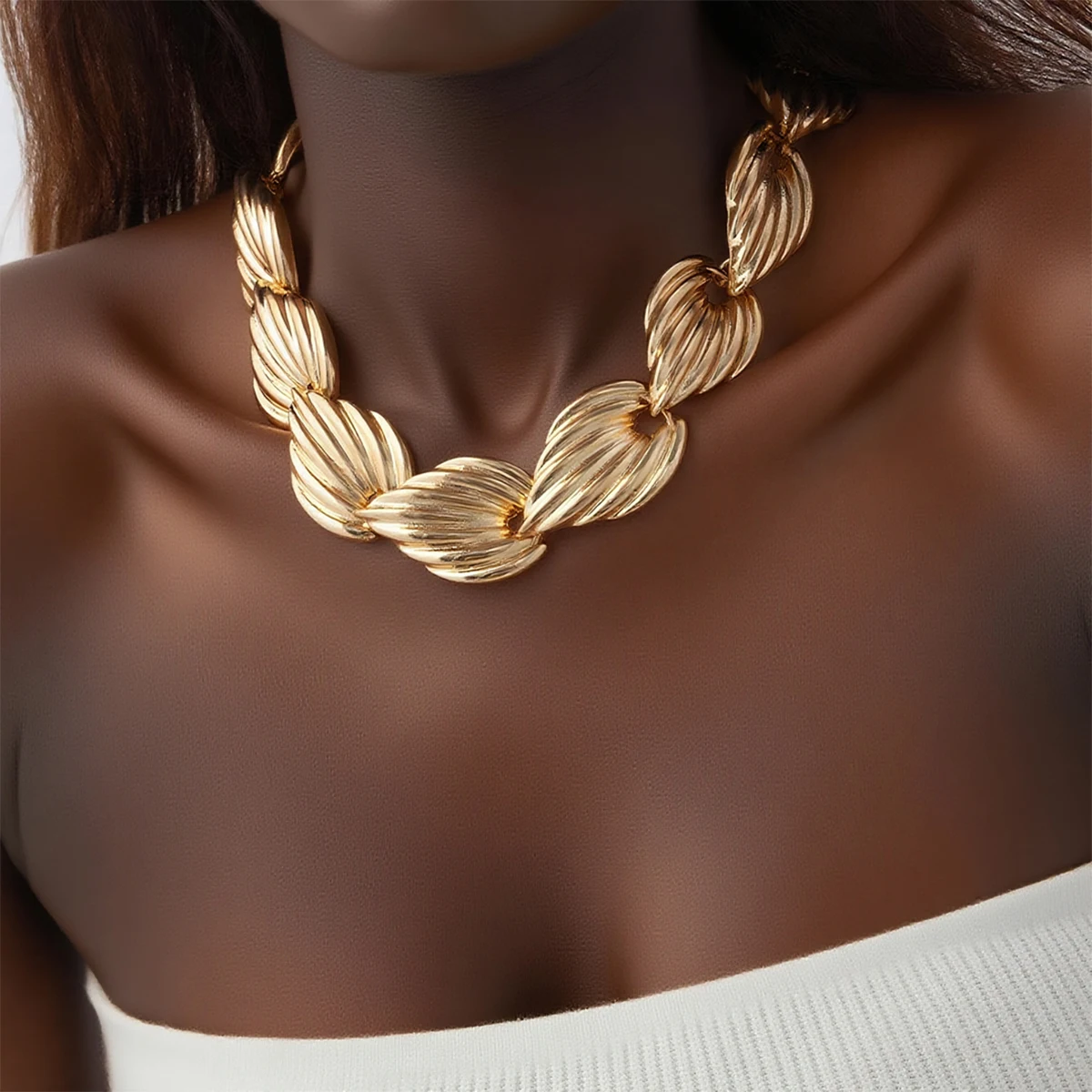 

European and American Fashion Metal Shell Splicing Chokers Necklaces for Women Punk Gold Exaggerated Neck Jewelry Accessories
