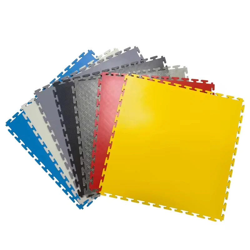 Kunststoff-PVC-Garagenboden Hochbelastbare Industrielle PVC-Werkstattbodenfliesen mit Verriegelungsmuster Turnhallenboden