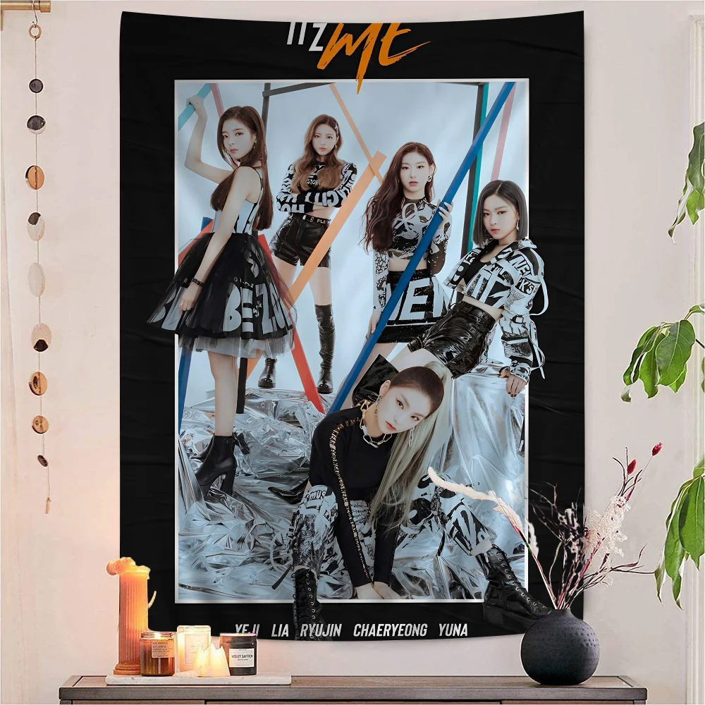 J-YP I-itzy Girls Colorful Tapestry Wall Hanging Hippie Flower Wall Carpets Dorm Decor Wall Art Decor