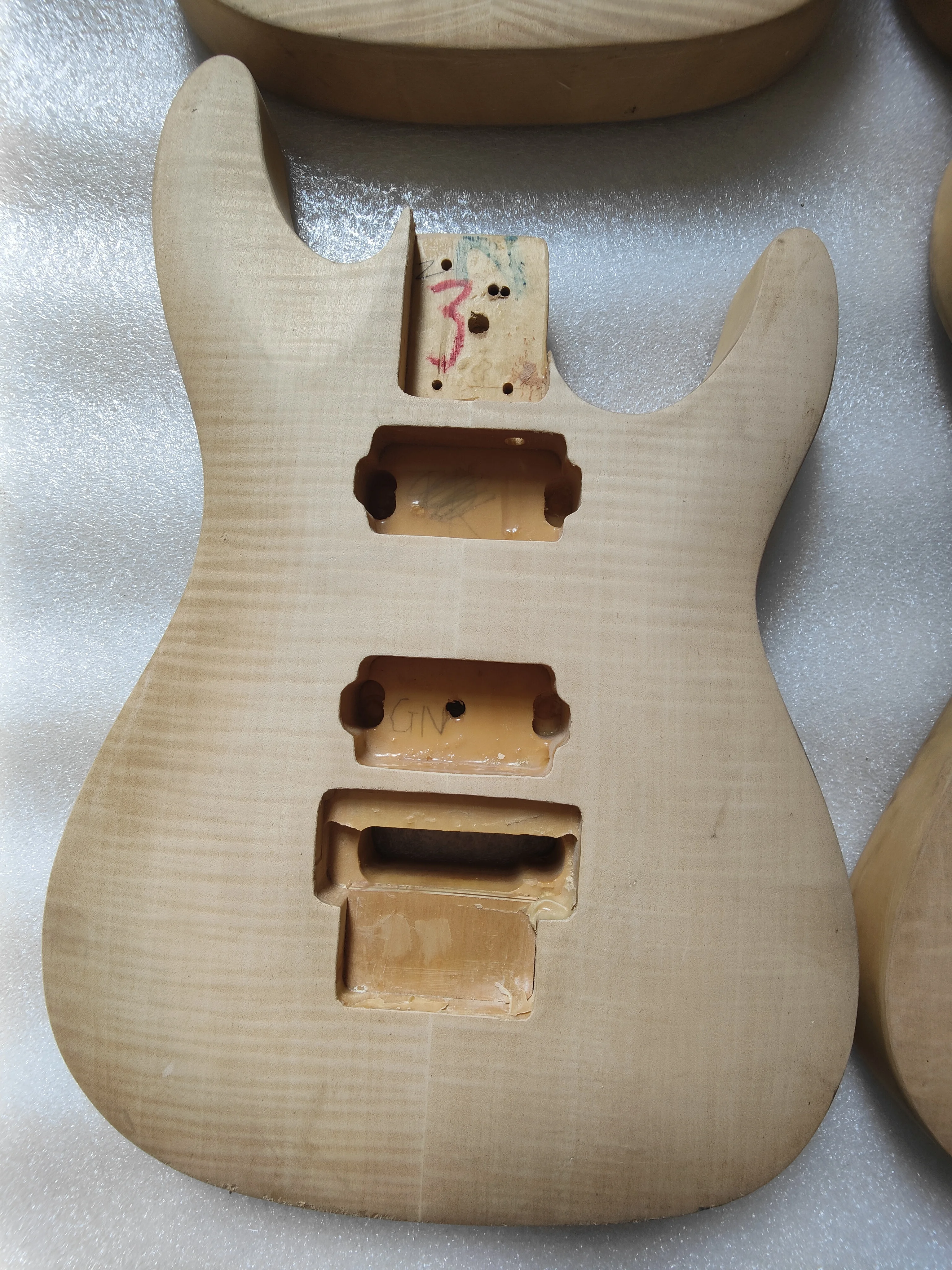 Flame Maple Veneer Basswood Blank Electrc Guitar Body Floydrose DIY Replace Part Unfinished HH Pickups Floyd Rose Tremolo Bridge