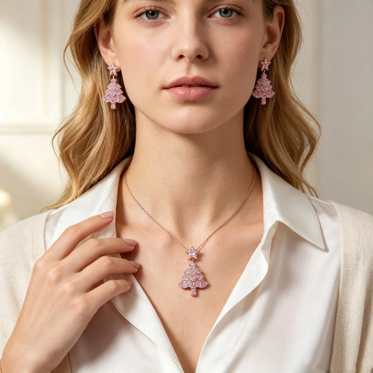 Glitzerndes, vollrosa Strass-Weihnachtsbaum-Halsketten- und Ohrring-Set für Damen, zartes, süßes Stern-Weihnachtsbaum-Schmuckset für Neujahr. – Detail 7