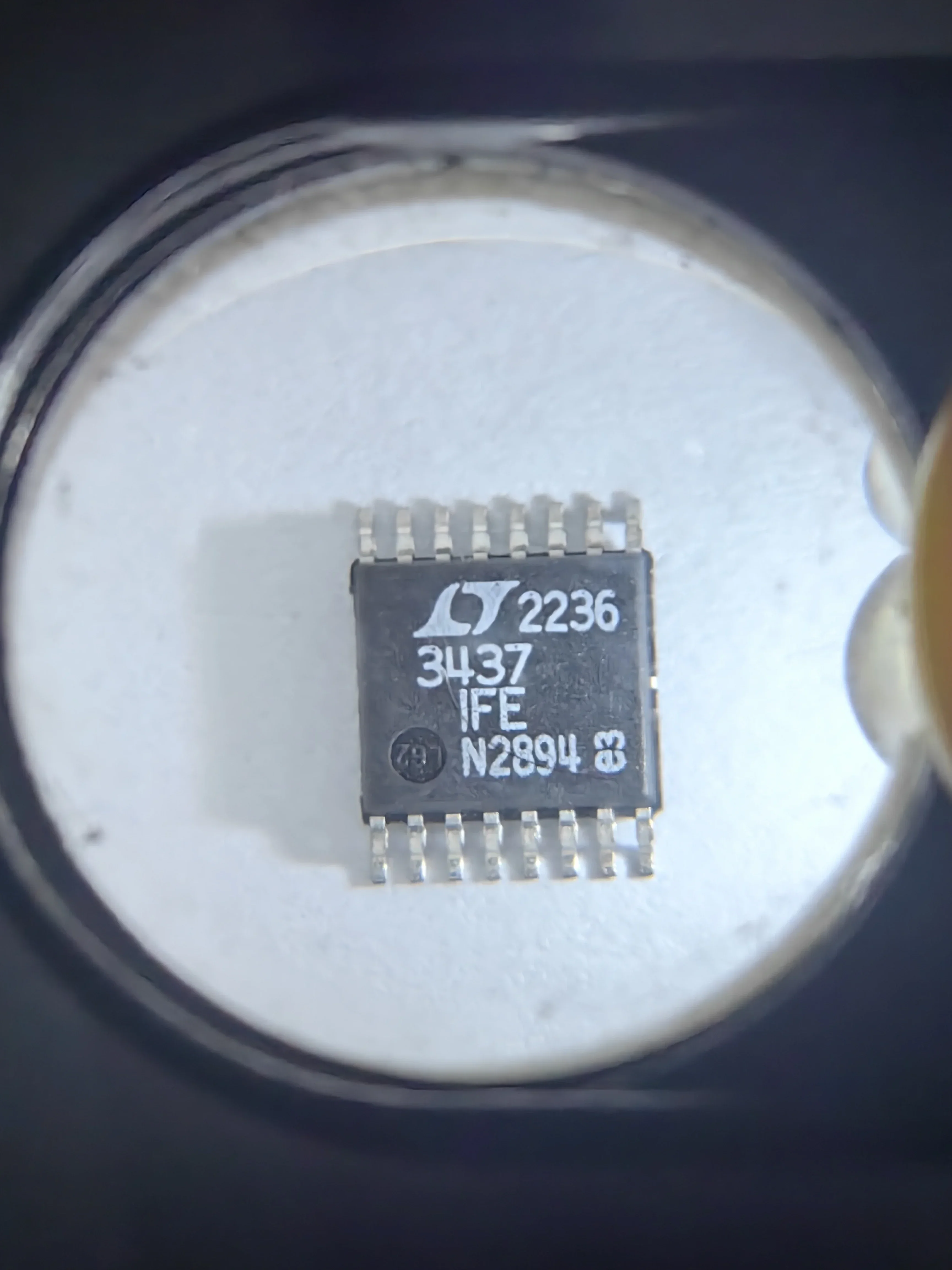 LT3437 LT3437EFE LT3437IFE - High Voltage 500mA, 200kHz Step-Down Switching Regulator with 100µA Quiescent Current