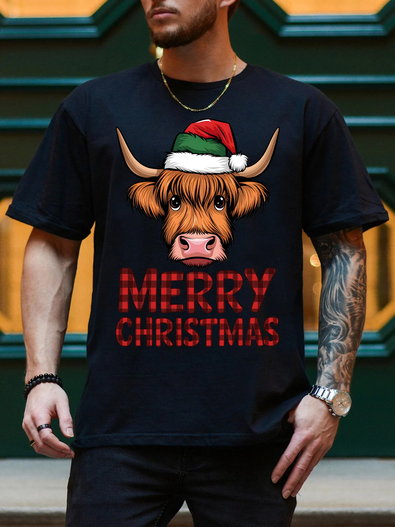 

Highland Cow Christmas Men's Graphic Tee, Pure Cotton Casual Black T-Shirt, Lightweight Round Neck Tee