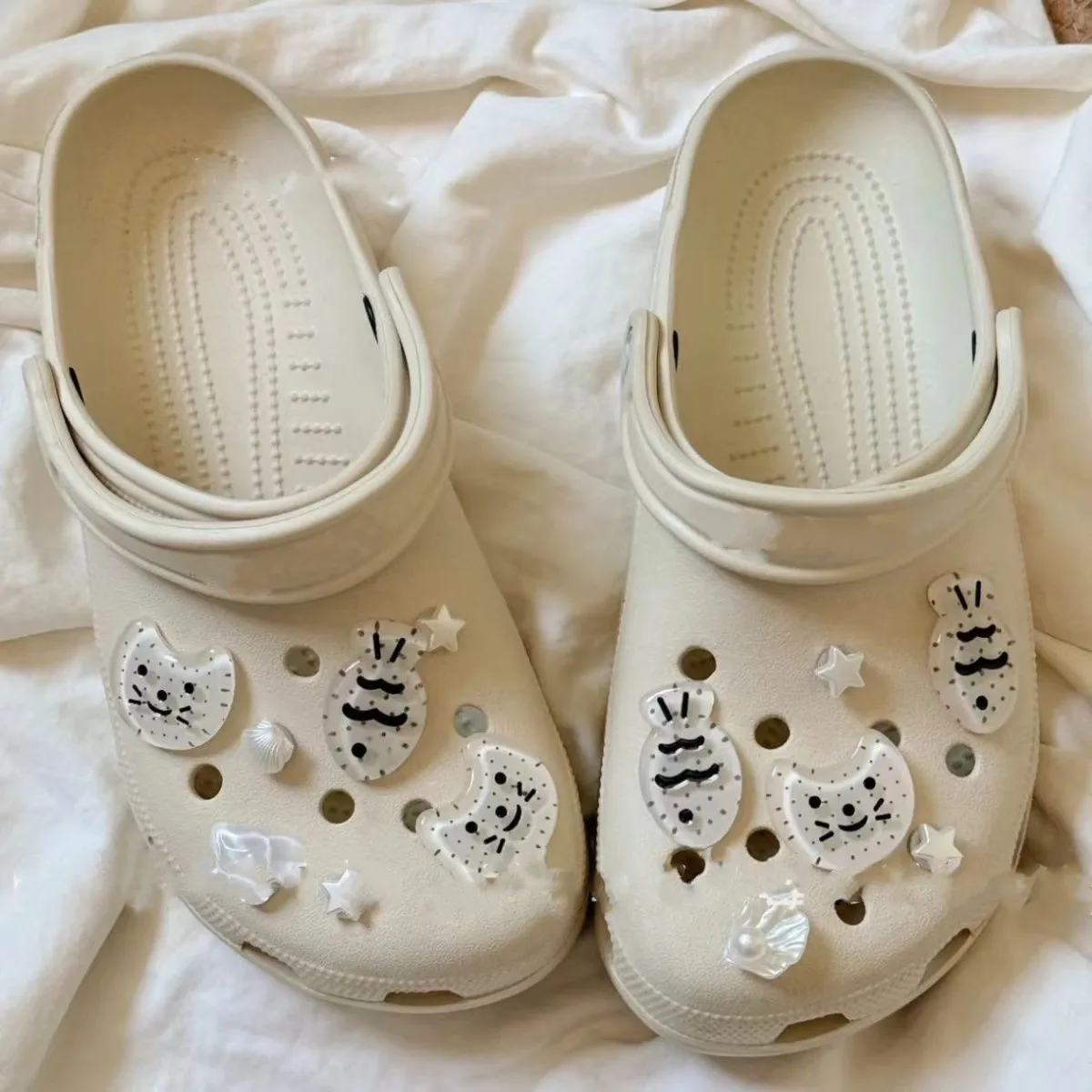 New Cartoon Dian Dian Fish Hole Buckle Hole Shoe Charms Decorations Cute Little Cat Shoes Buckle DIY 3D Hole Shoe Accessories