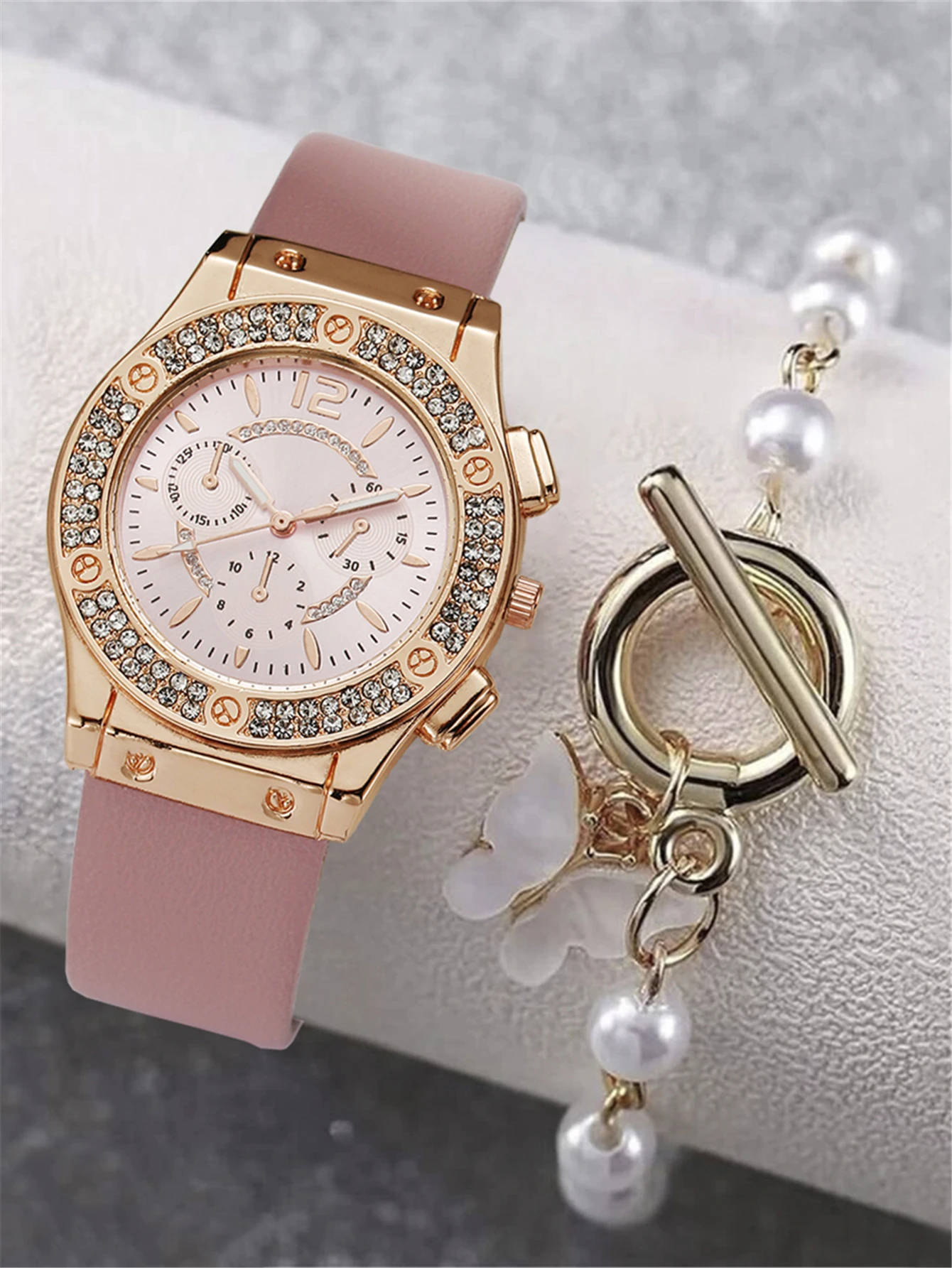 One Watches And Bracelet Set Luxury Rhinestone Women Fashion Elegant Wristwatch Quartz Watch For Girl Ladies Clock Relogio