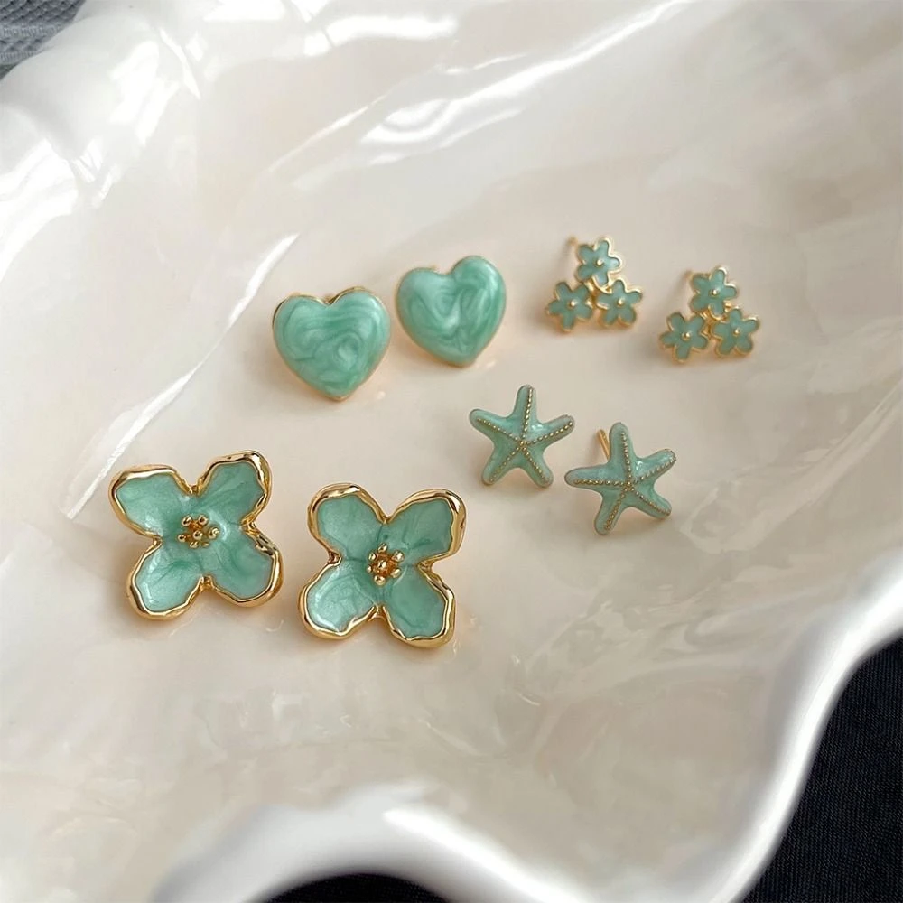 Vintage Geometric Mint Green Stud Earrings Temperament Niche Chic Jewelry Fashion Retro Flower Earrings French Style