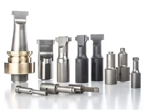 

# Lingke Настройте ультразвуковой сварочный рожок и приспособление.