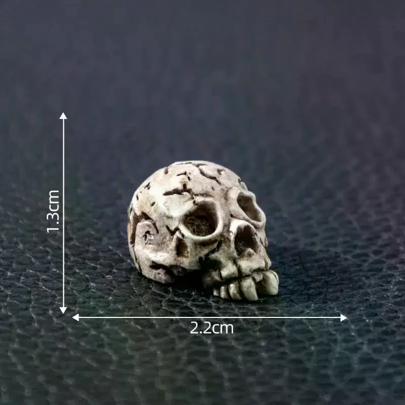 5pcs Mini Halloween Crow Animal Skull Ghost Ornament,Miniature Landscape Desktop Ornaments Mini Home Parties Car Decorations