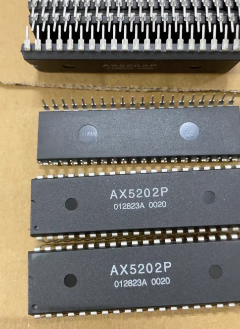 1-5pcs/lot  Brand New AX5202P AX5202 DIP40 New Original IN STOCK FC Fully Integrated Cassette, Switching Chip