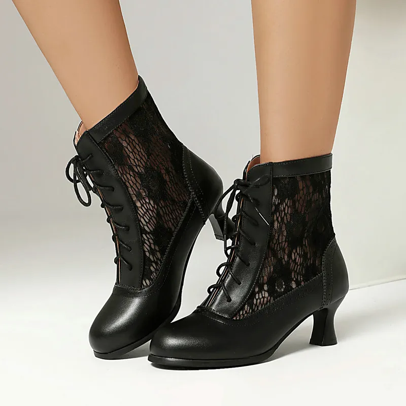 Women Vintage British Ankle Boots Lace Splicing Hollow Out Chunky Heel Autumn Winter Fashion Boots