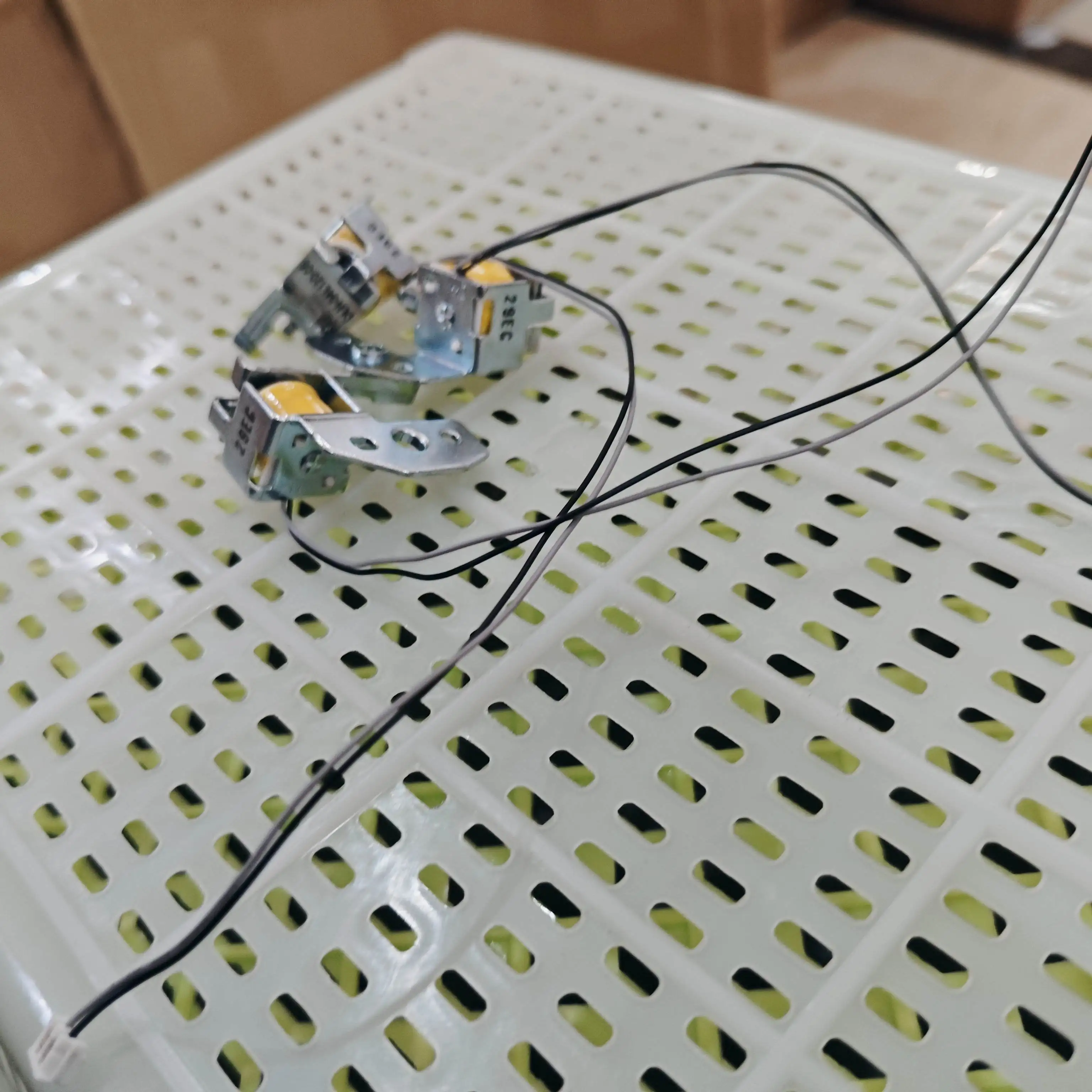 1X JC33-00025B Sole…